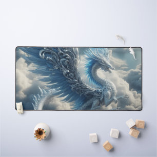 Dragon superbe entouré de nuages