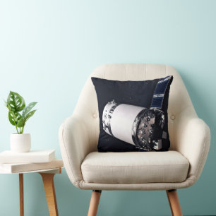 Dragon Xl Spacecraft Approaching A Lunar Gateway. Throw Pillow