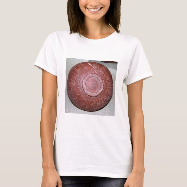 Dragondorff cup, c.150 BC (pottery) T-Shirt (Front)