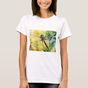 "Dragonfly Design T-Shirt – Elegant and Artistic G