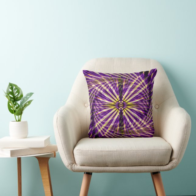Dragonfly in flight...... throw pillow (Chair)