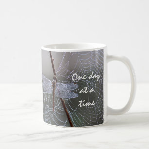 Dragonfly "Un jour à la fois" Café Mug