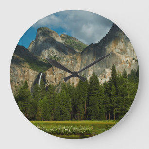 Dramatic View Of Yosemite Valley From The Gates Large Clock