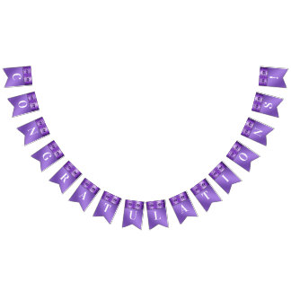 Drapeau de guirlande florale violette