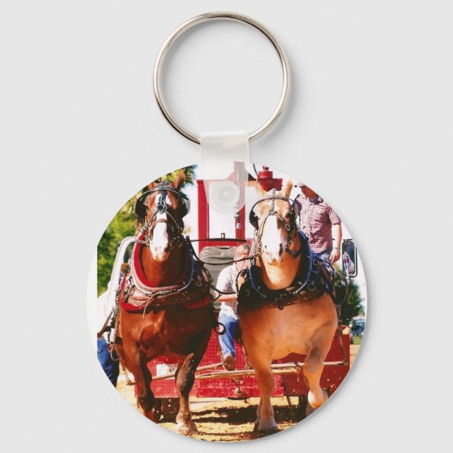 draught horse pulling keychain (Front)