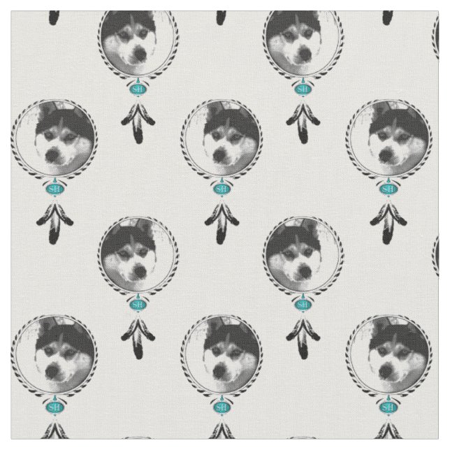 Dreamcatcher Husky Medaillon with eagle feathers Fabric (Close Up)