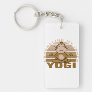 Drôle mignon singe faisant du yoga. drôle de pose
