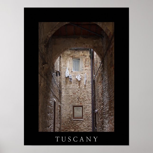 Drying laundry in Tuscany black poster (Front)