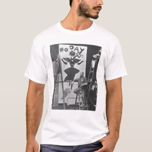 Dudley Hardy painting a poster T-Shirt