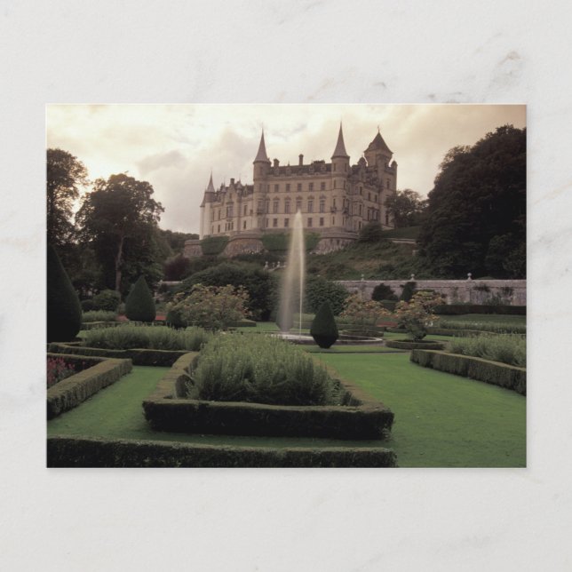 Dunrobin Castle, Scotland Postcard (Front)