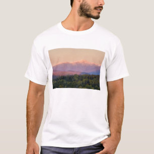 Dusk and Mount Washington in new Hampshire's T-Shirt