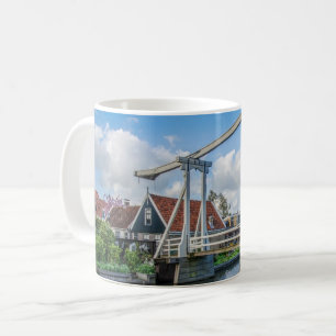 Dutch lifting wooden bridge coffee mug