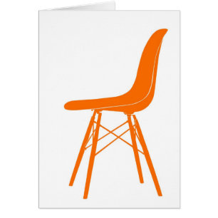 Eames a moulé la chaise latérale en plastique