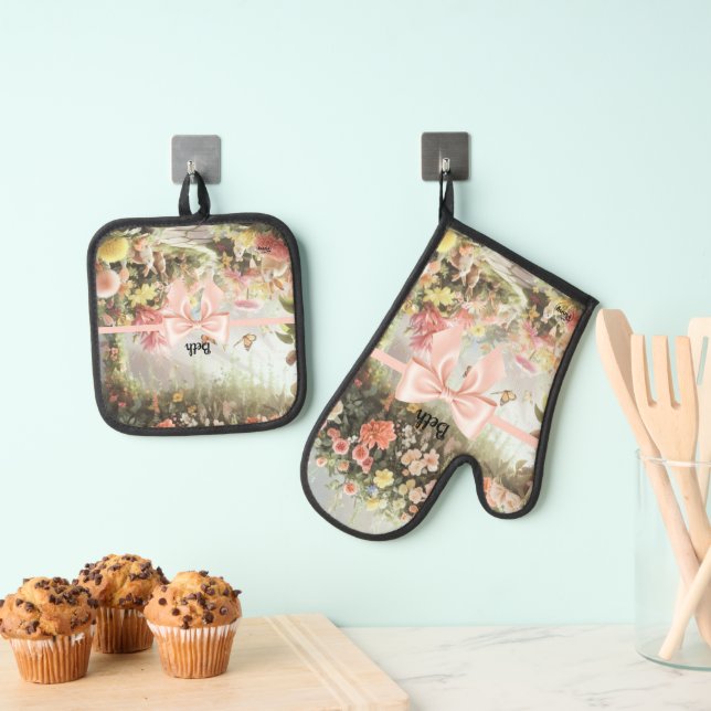 Easter Apron Oven Mitt & Pot Holder Set (Insitu(Hanging))