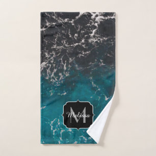 Eau sombre noir bleu mousse ondulée Monogramme