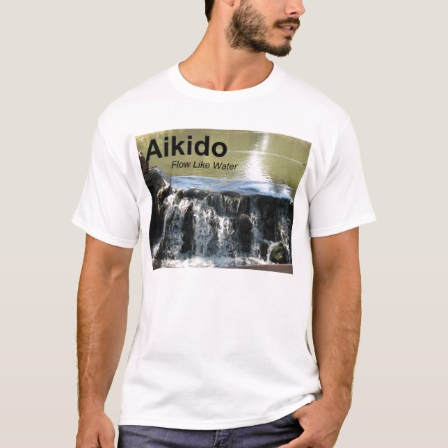 Écoulement d'Aikido comme le T-shirt de l'eau (Devant)
