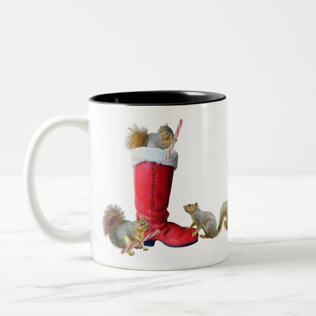 Écureuils dans la tasse de la botte de Père Noël (Gauche)