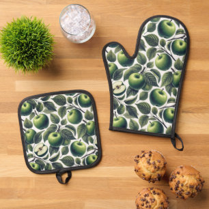 Eden's Apples Oven Mitt & Pot Holder Set