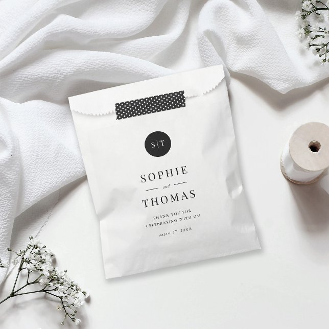 Editable Colour Classic Round Monogram Wedding  Favour Bag (Creator Uploaded)