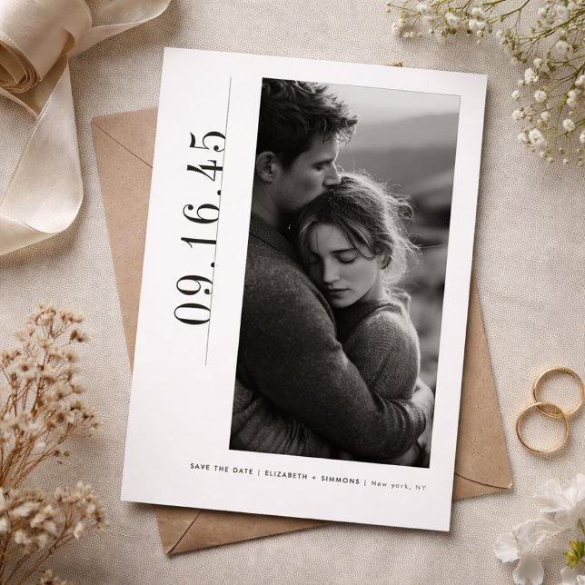 Editorial Vertical Date Black White Save the Date (Créateur téléchargé)