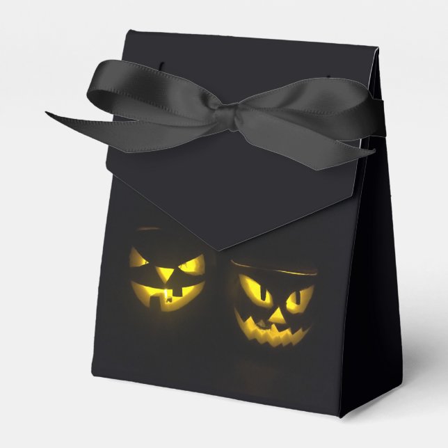 Eerie Halloween yellow glow pumpkin face at night Favor Box (Front Side)