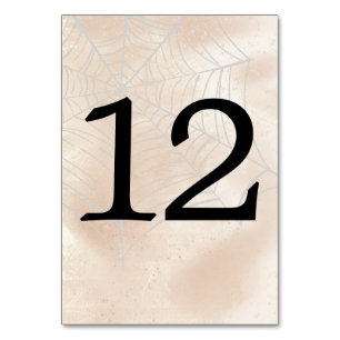 Éffrayant Petit Couple Numéro de table 12