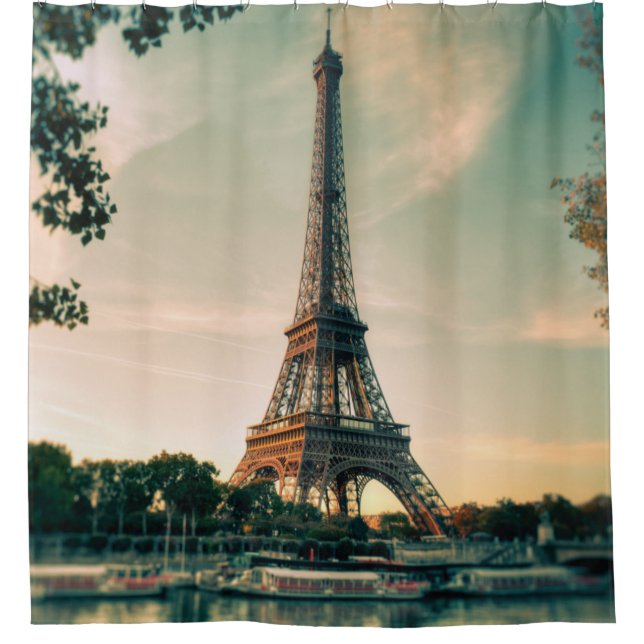 Eiffel tower throw pillow (Front)