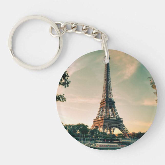 Eiffel tower throw pillow keychain (Front)