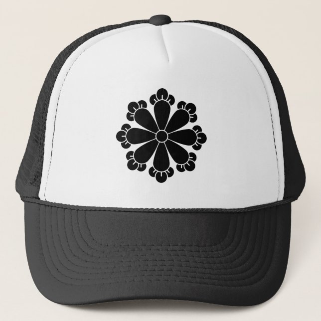 Eight cloves trucker hat (Front)