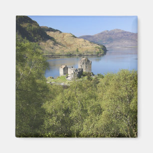 Eilean Donan Castle, Scotland. The famous Eilean Magnet