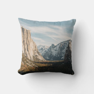 EL CAPITAN, YOSEMITE AT DAYTIME THROW PILLOW