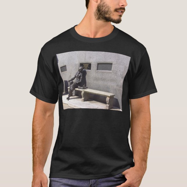 Eleanor Rigby Statue, Liverpool UK T-Shirt (Front)