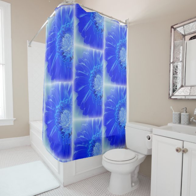 electric blue gerbera (In Situ)