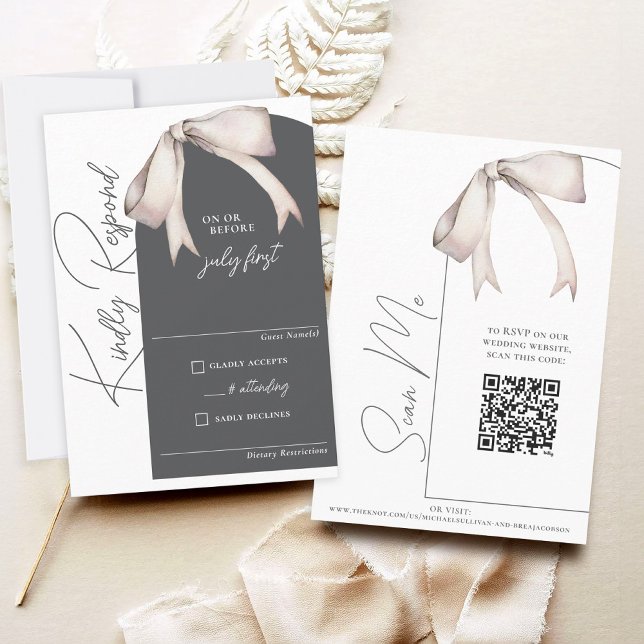 Elégant Aquarelle Bow Arche moderne mariage RSVP (Elegant modern floppy white watercolor coquette bow charcoal gray arch wedding QR code RSVP card)