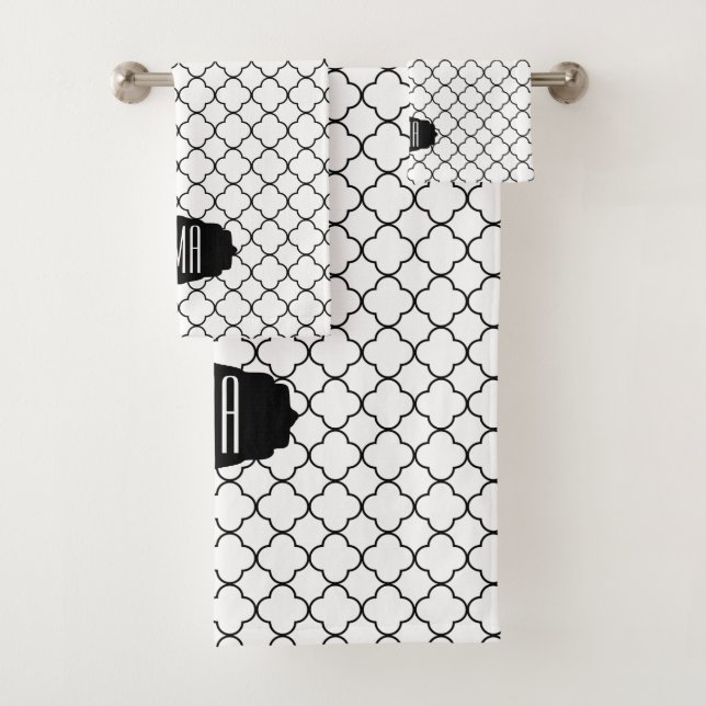 Elegant Black and White Quatrefoil Patterns Bath Towel Set (Insitu)
