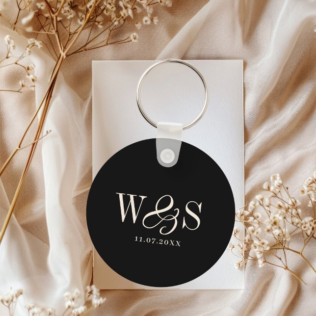 Elegant black initial wedding couples keychain (Creator Uploaded)