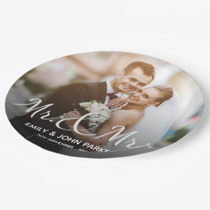 Elegant Black White Mr And Mrs Round Wedding Party Paper Plate