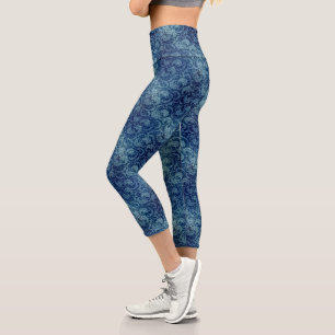 Elegant Blue Vintage Damask Pattern Capri Leggings