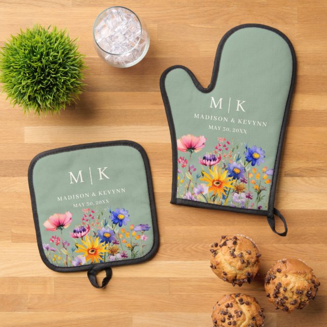 Elegant Boho Wildflower Wedding Oven Mitt & Pot Holder Set (Top Down)
