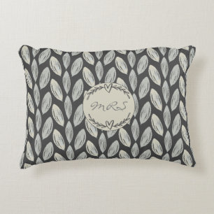 Elegant Braided Leaves Pattern Monogram Initials Accent Pillow