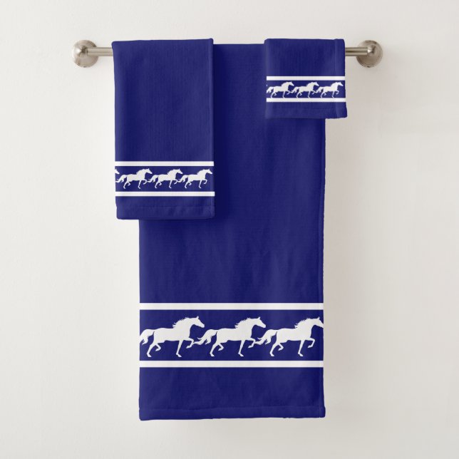 Elegant, Chic White Horses on Navy Blue (En situation)