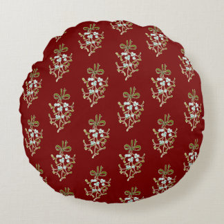 Elegant Christmas Mistletoe Pattern on Red Round Pillow
