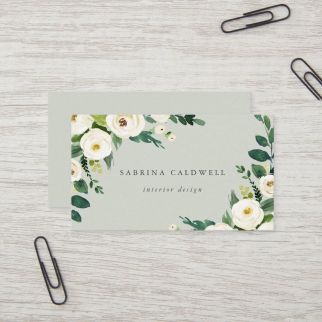 Élégant floral blanc | Carte de visite Sage Mint (Devant/Arrière en situation)