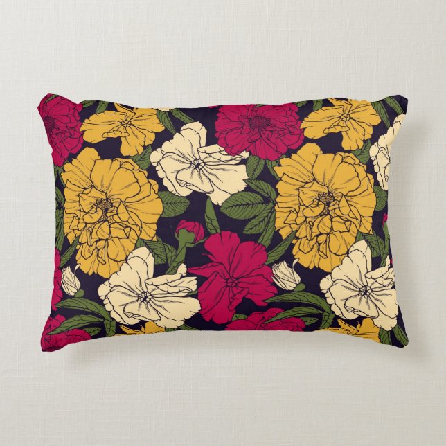 Elegant floral pattern decorative pillow (Front)