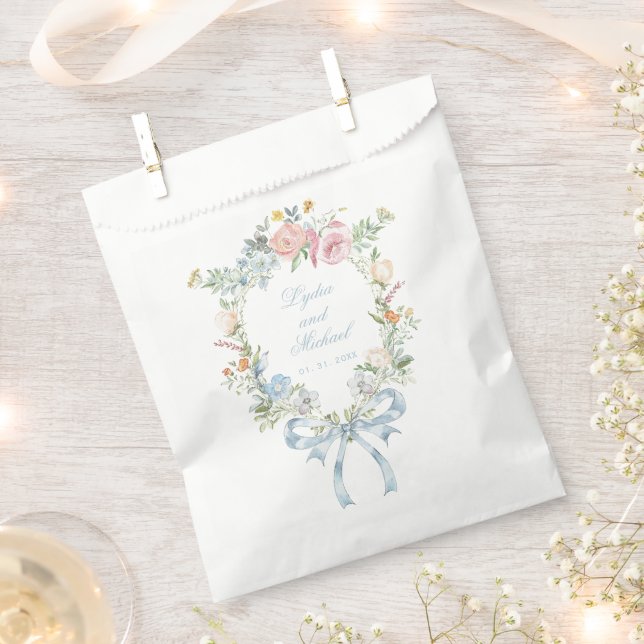 Elegant Floral Wreath Crest Monogram Wedding Favour Bag (Clipped)