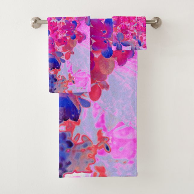 Elegant Fuchsia and Dark Blue Limelight Hydrangea Bath Towel Set (Insitu)