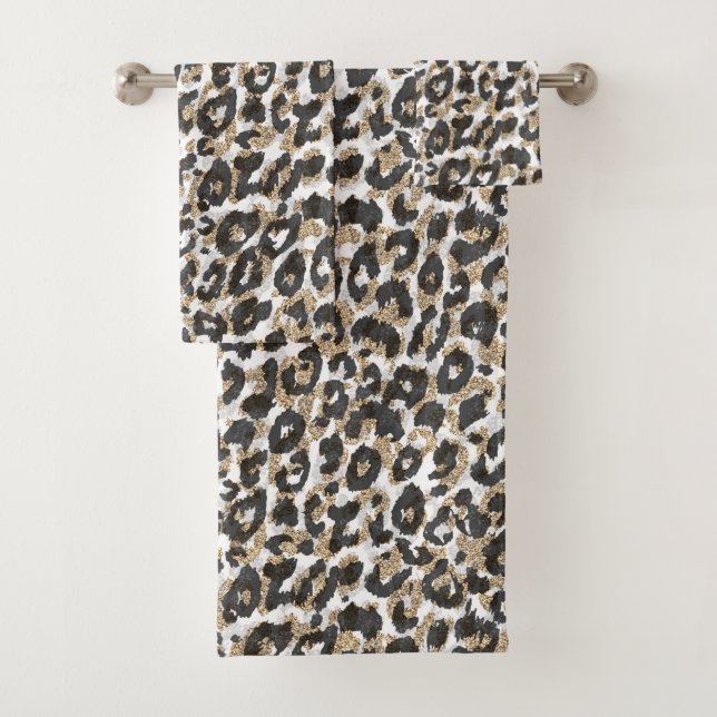 Elegant gold leopard animal print pattern bath towel set (Insitu)