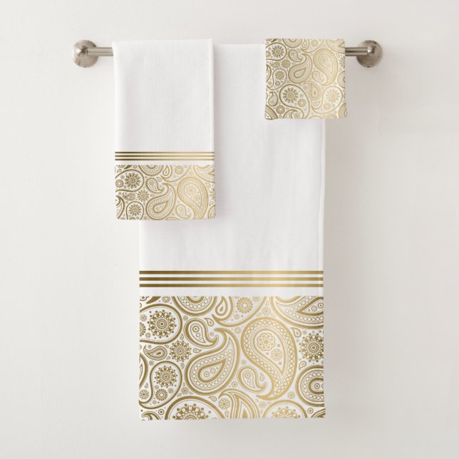 Elegant gold paisley pattern bath towel set (Insitu)