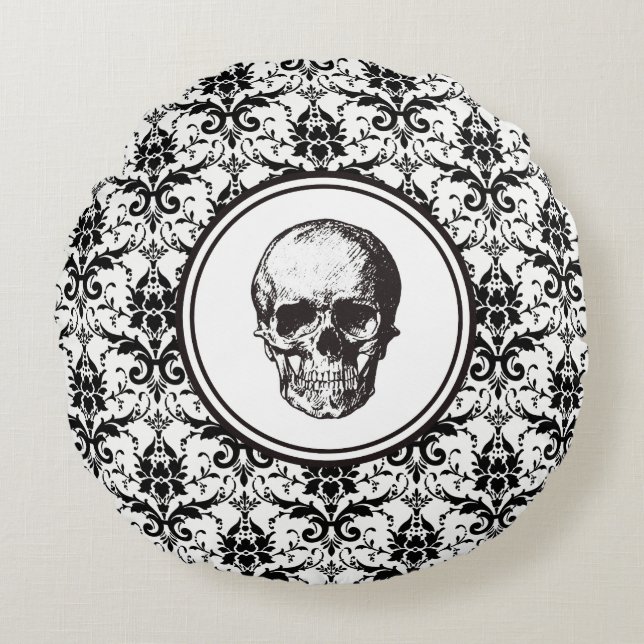 Elegant Gothic Black And White Skull Damask Round Pillow (Front)