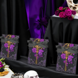 Elegant Gothic Lock and Key Wedding Favor Box